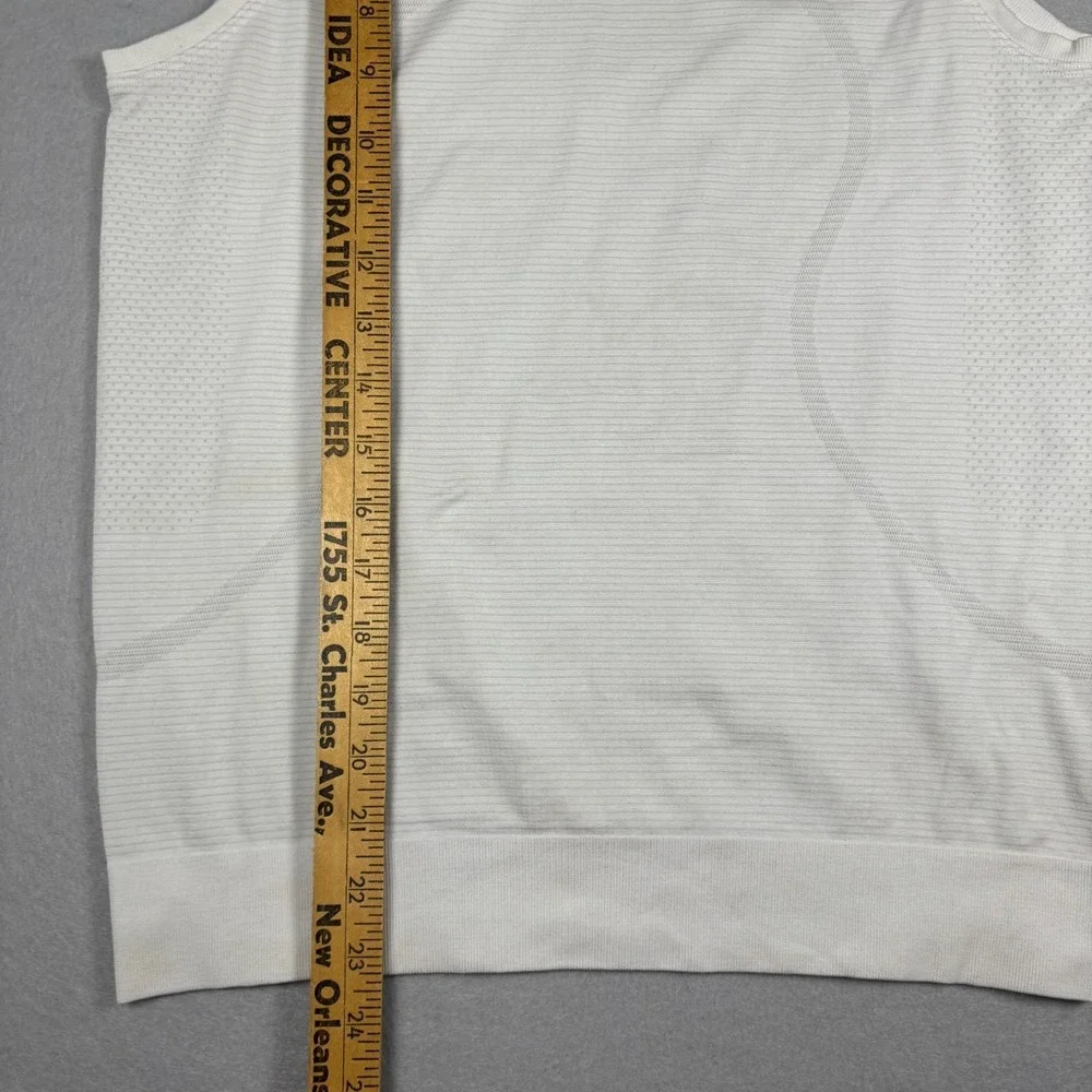 Lululemon Womens White Muscle Tank Top Size 6 Athletic Workout Shirt Loose Fit